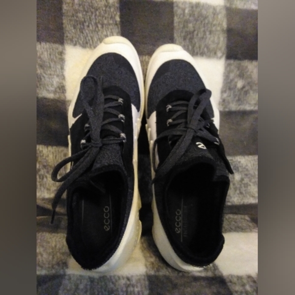 Ecco Women's Biom Cross Trainers - Picture 7 of 9